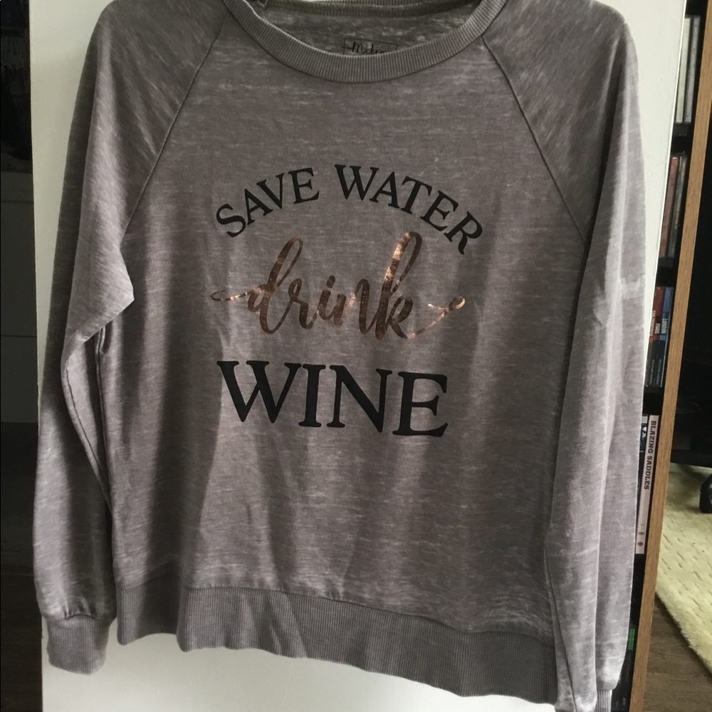 Graphic tee